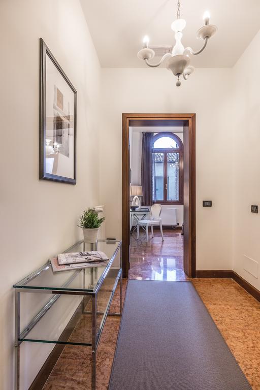 Ca' Del Monastero 1 Collection Apt For 4 Guests With Balcony And Lift Venice Exterior photo